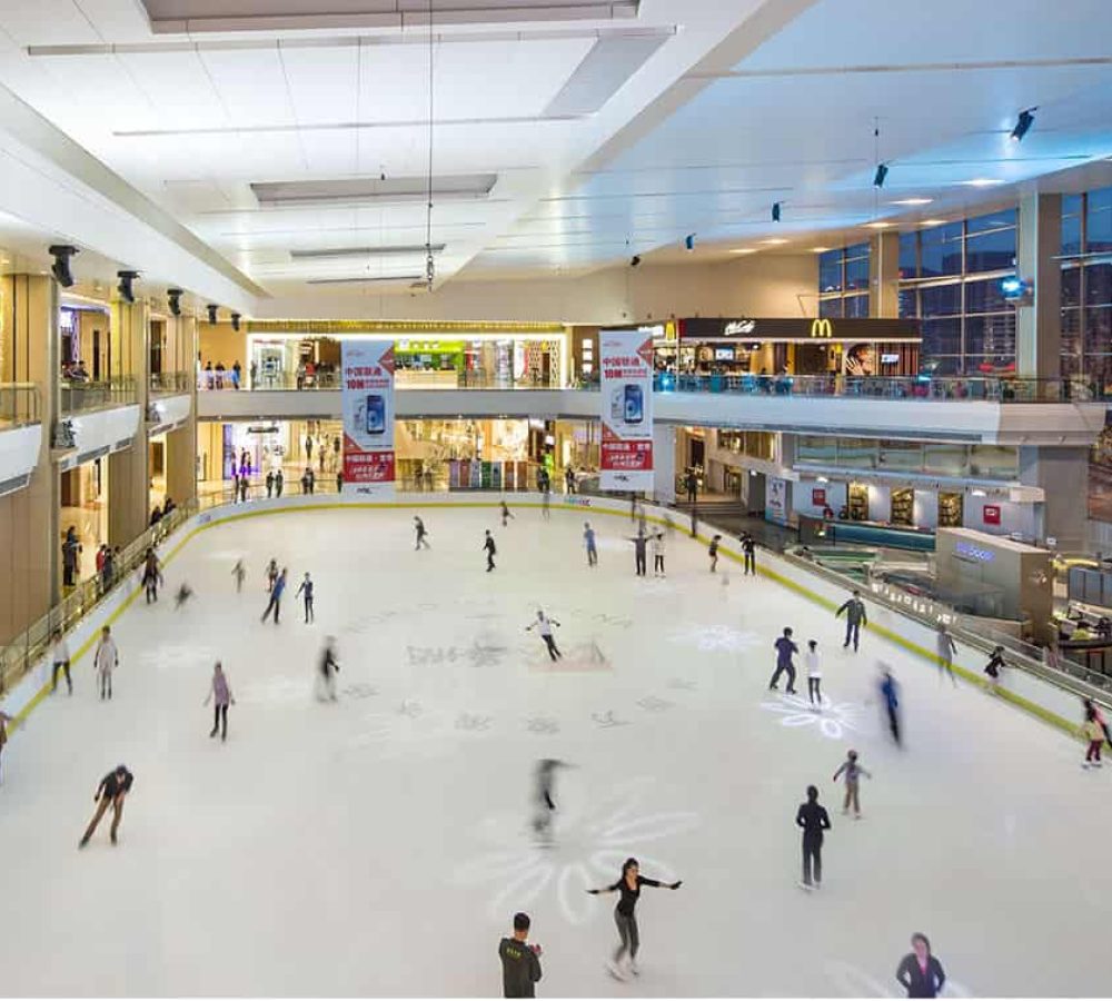 ice-skating-in-mixc-nanning-700-min