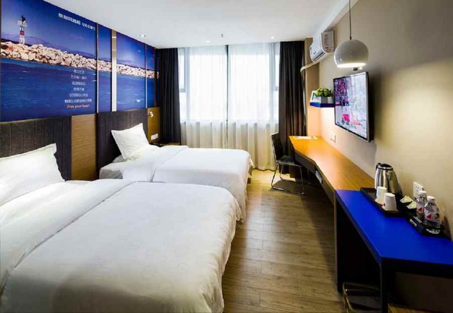 Nanning China budget hotel Yeste Boutique twin bed
