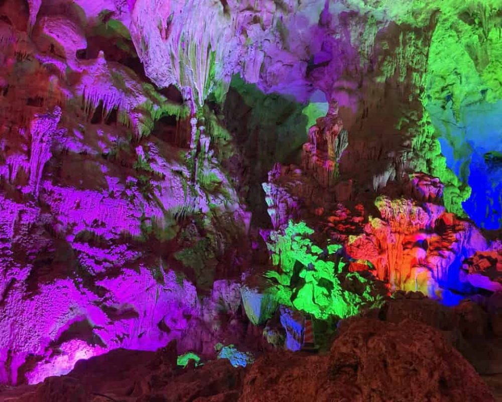 Top-Things-To-Do-In-Nanning-Yiling-Cave-China-min